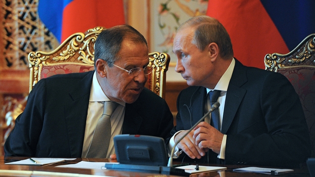 Las palabras de Sergei Lavrov (izq.) muestran el deterioro de las relaciones entre su gobierno y EU